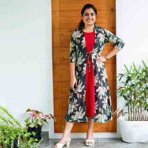 Beautiful kurti With Removable Jacket